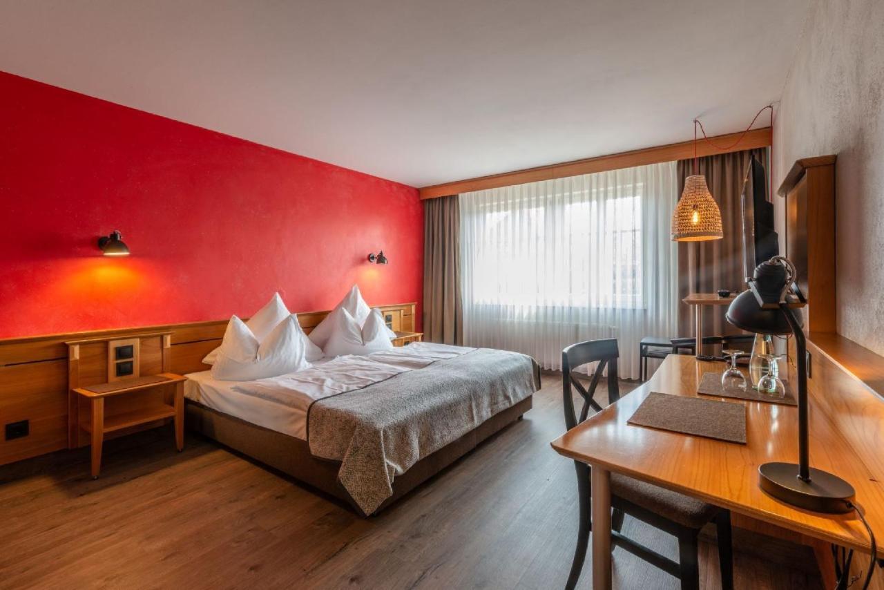 Biobausewein Wein Hotel Leben อิปโฮเฟิน ภายนอก รูปภาพ